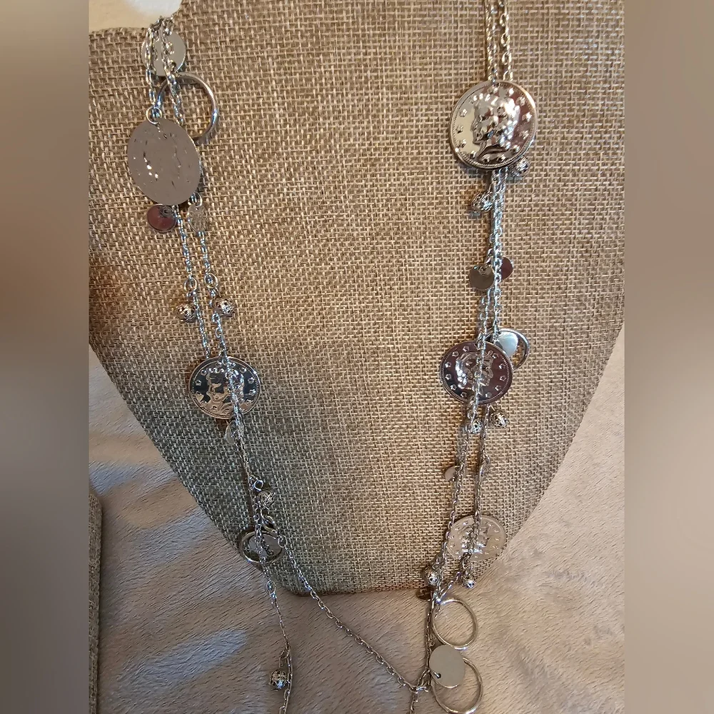 2 Silver Color Metal Necklaces